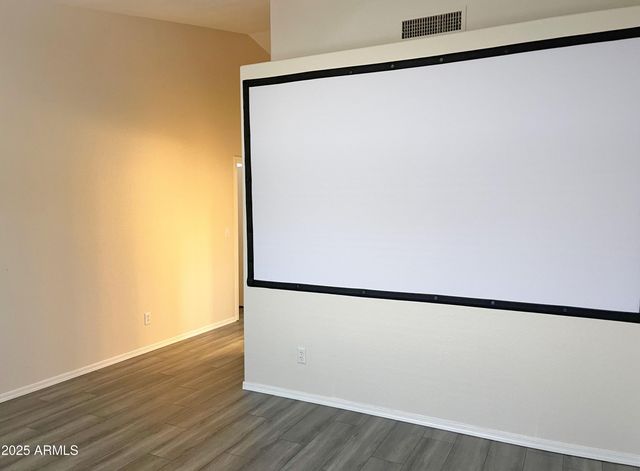 6926 W Via Del Sol Drive, Glendale, AZ 85310