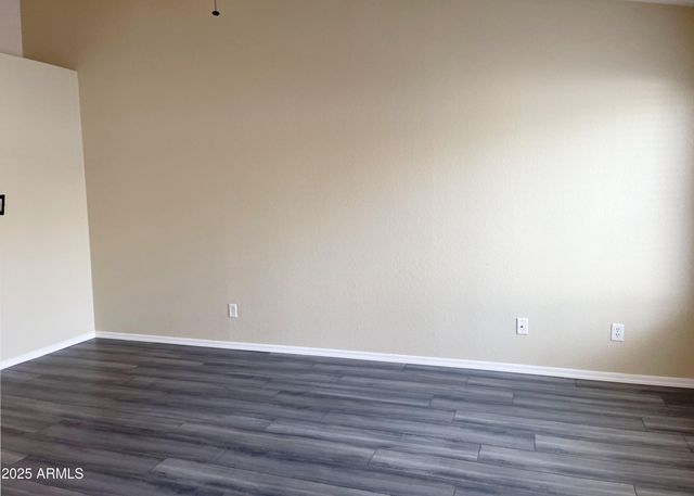 6926 W Via Del Sol Drive, Glendale, AZ 85310