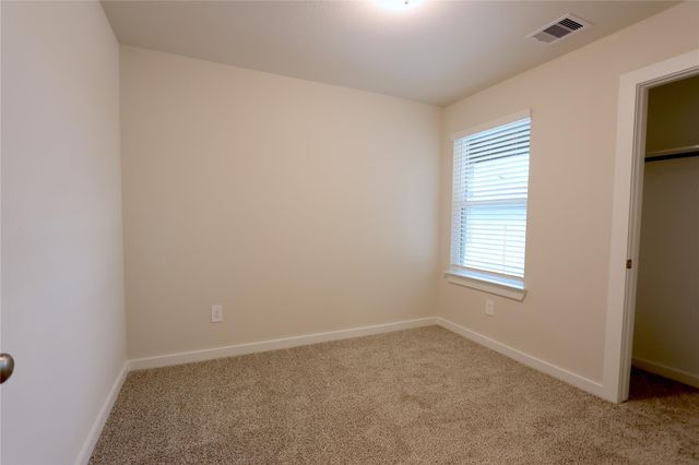 6686 Lahna Oak Drive, Conroe, TX 77304