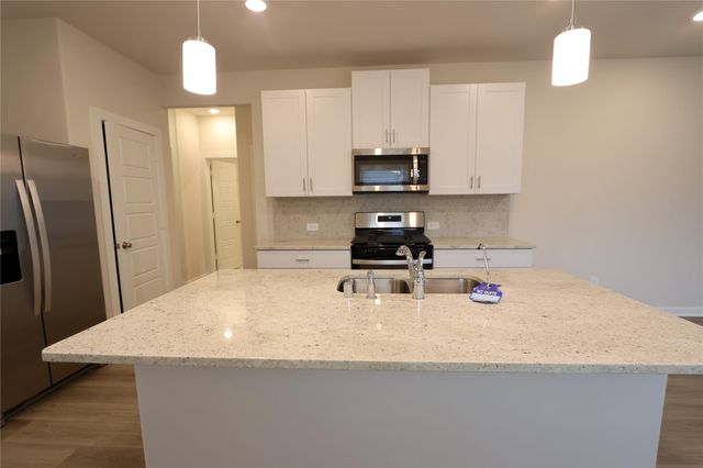 6686 Lahna Oak Drive, Conroe, TX 77304