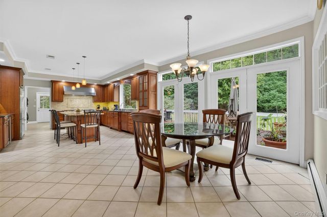 4 Pearl Court, Katonah, NY 10536