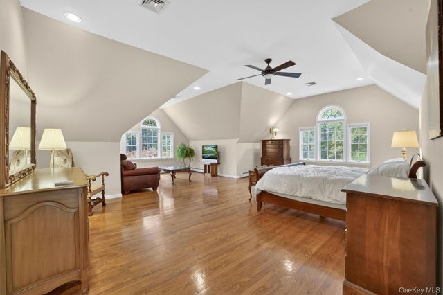 4 Pearl Court, Katonah, NY 10536