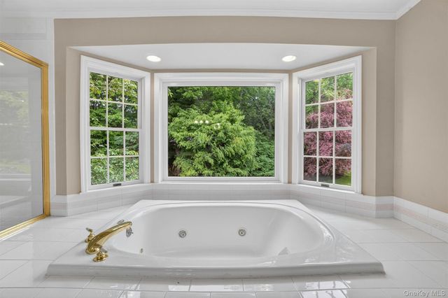 4 Pearl Court, Katonah, NY 10536