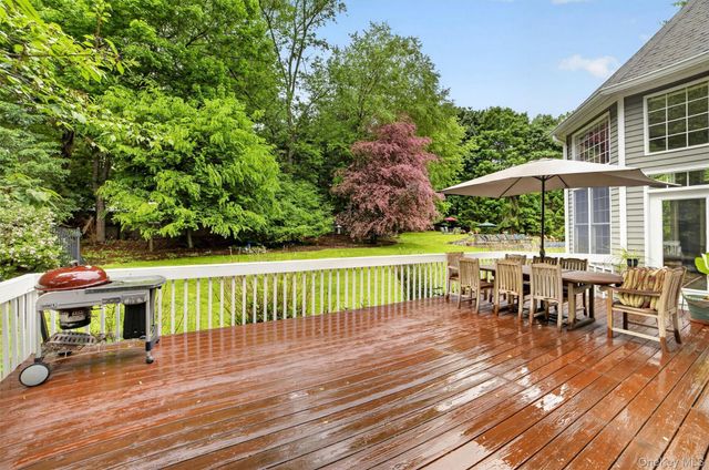 4 Pearl Court, Katonah, NY 10536