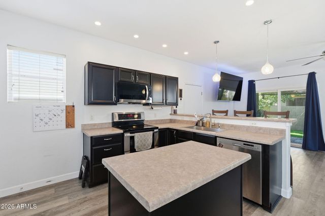 3034 W VILLA CASSANDRA Drive, Phoenix, AZ 85086