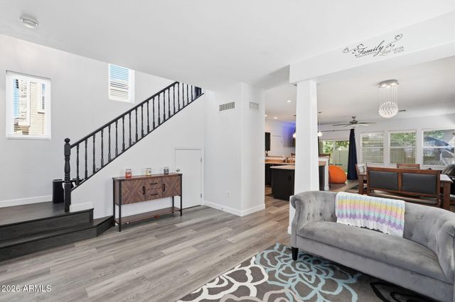 3034 W VILLA CASSANDRA Drive, Phoenix, AZ 85086