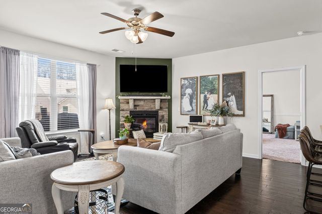 172 Maple Hill Drive, Newnan, GA 30265