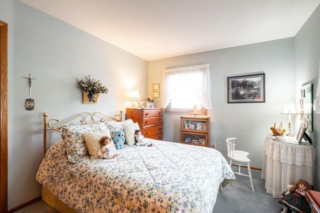 3351 Moraine DRIVE, Hubertus, WI 53033