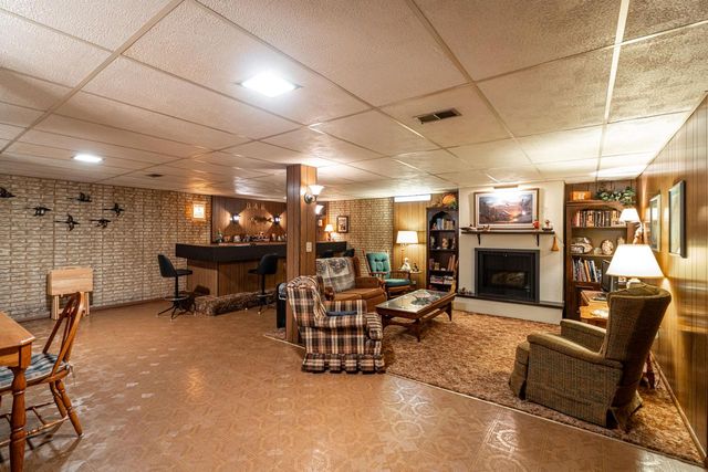 3351 Moraine DRIVE, Hubertus, WI 53033