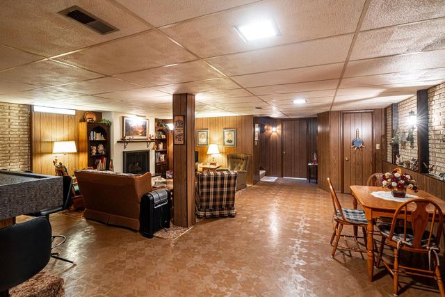 3351 Moraine DRIVE, Hubertus, WI 53033