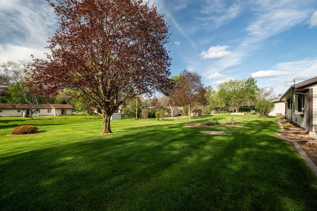 3351 Moraine DRIVE, Hubertus, WI 53033