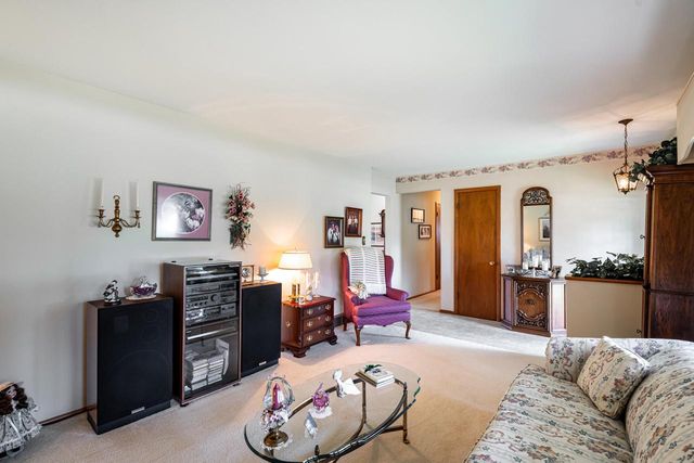 3351 Moraine DRIVE, Hubertus, WI 53033