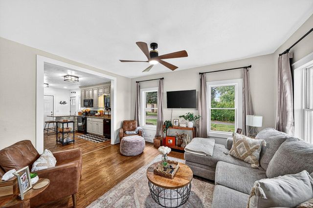 525 S main Street, Middlebury, IN 46540