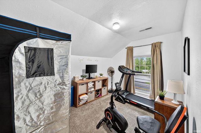 525 S main Street, Middlebury, IN 46540