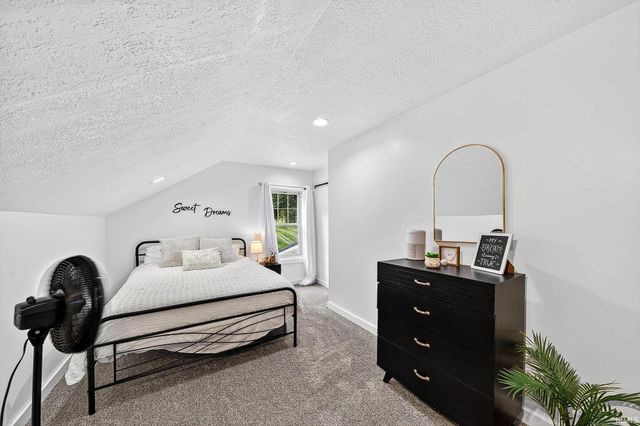 525 S main Street, Middlebury, IN 46540