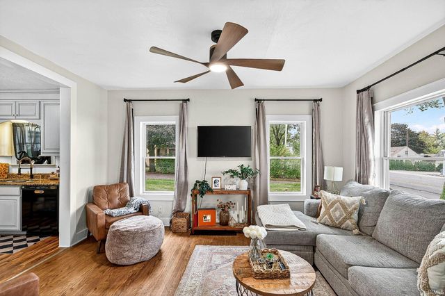 525 S main Street, Middlebury, IN 46540