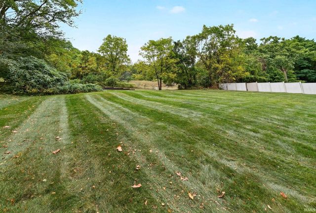 525 S main Street, Middlebury, IN 46540