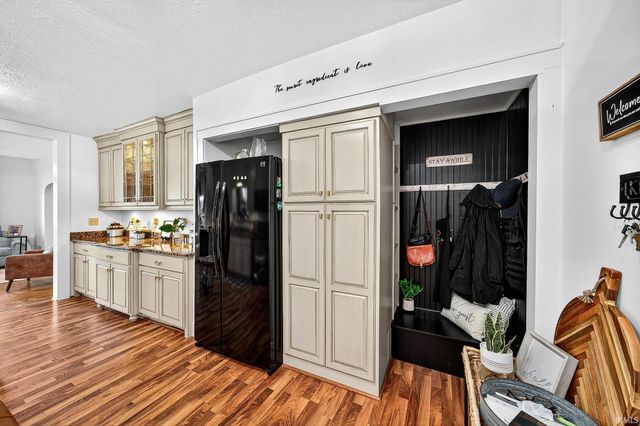 525 S main Street, Middlebury, IN 46540