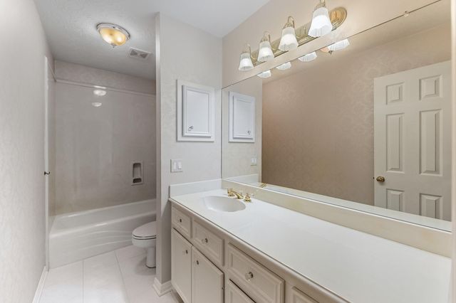 1106 Lakeside Drive, Huntsville, TX 77320