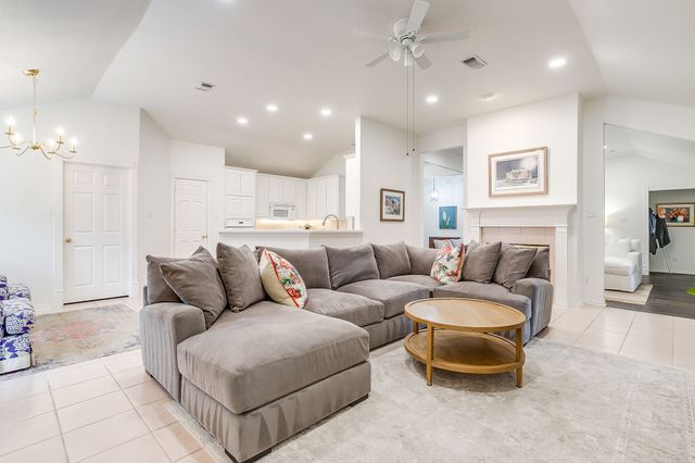 3228 Riverwood Drive, Fort Worth, TX 76116