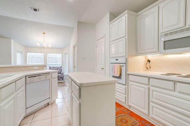 3228 Riverwood Drive, Fort Worth, TX 76116