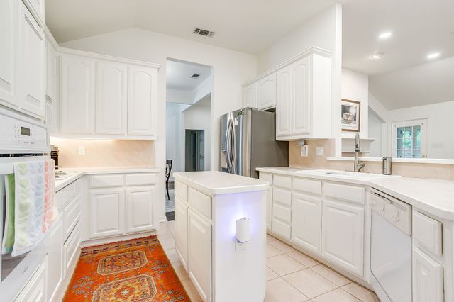 3228 Riverwood Drive, Fort Worth, TX 76116