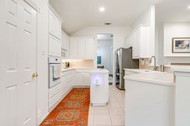 3228 Riverwood Drive, Fort Worth, TX 76116