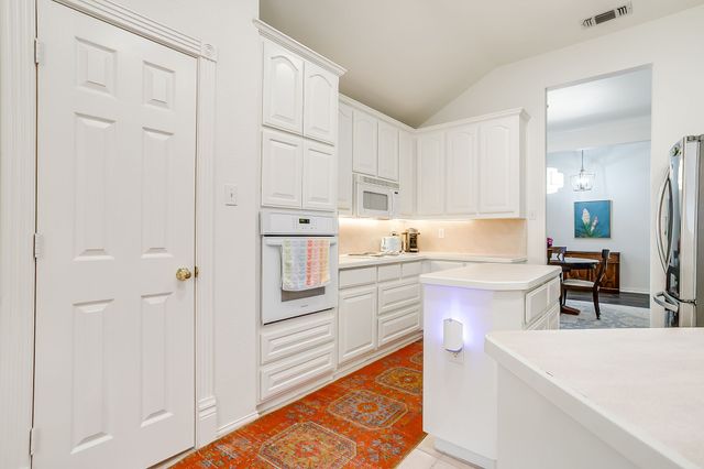 3228 Riverwood Drive, Fort Worth, TX 76116