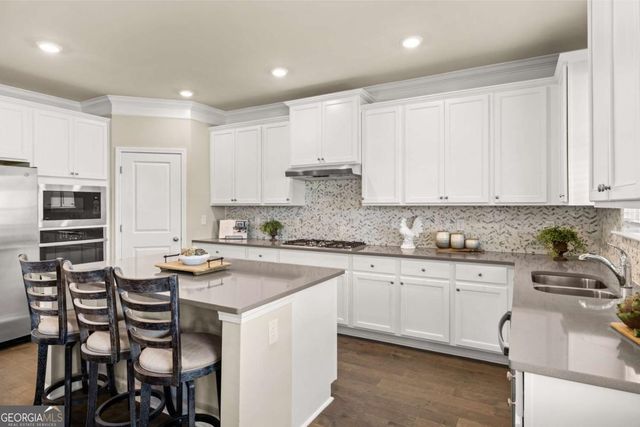 1807 Kingsmere Run Drive, Loganville, GA 30052