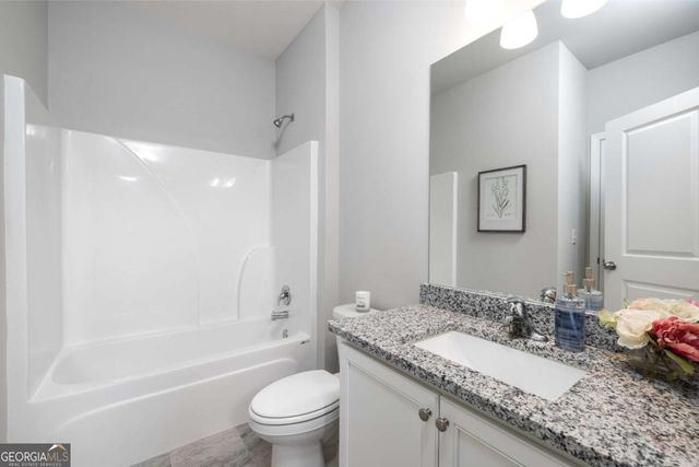 1807 Kingsmere Run Drive, Loganville, GA 30052
