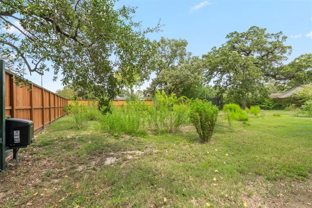 4252 Apollo Street, Houston, TX 77018