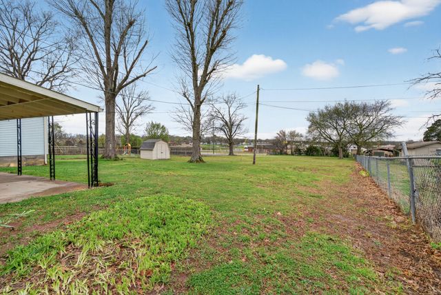 126 Armory Dr, Lewisburg, TN 37091