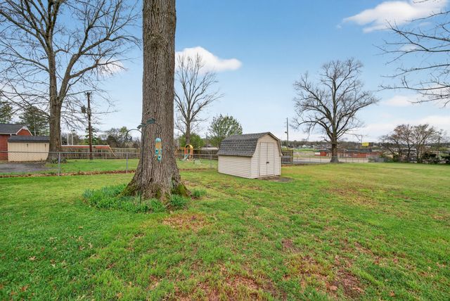 126 Armory Dr, Lewisburg, TN 37091