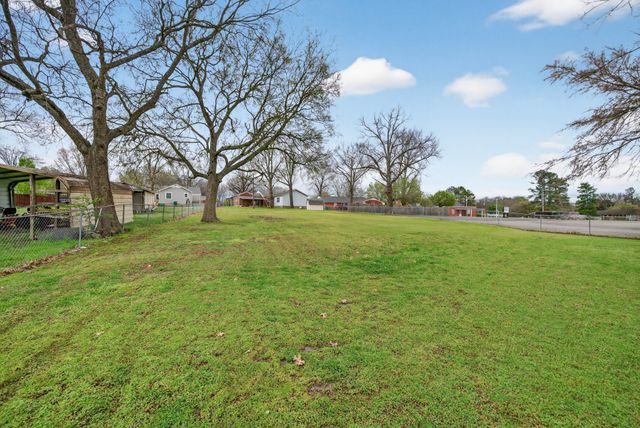 126 Armory Dr, Lewisburg, TN 37091