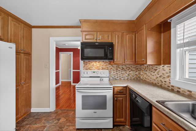 126 Armory Dr, Lewisburg, TN 37091