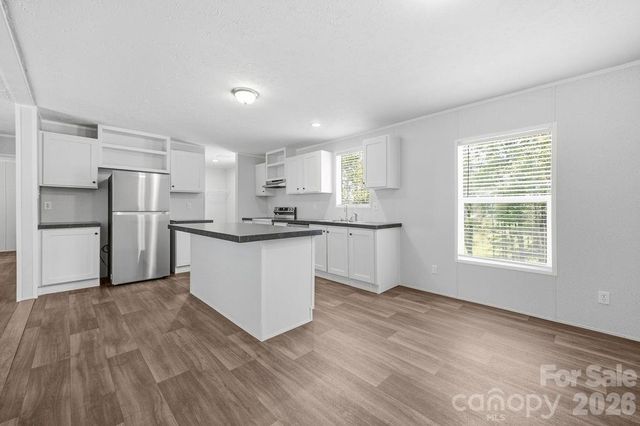 290 Poppy Acres Lane, Flat Rock, NC 28726