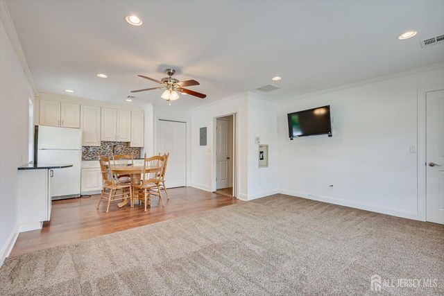 15 Lowell Street, Iselin, NJ 08830