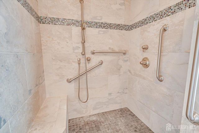 15 Lowell Street, Iselin, NJ 08830