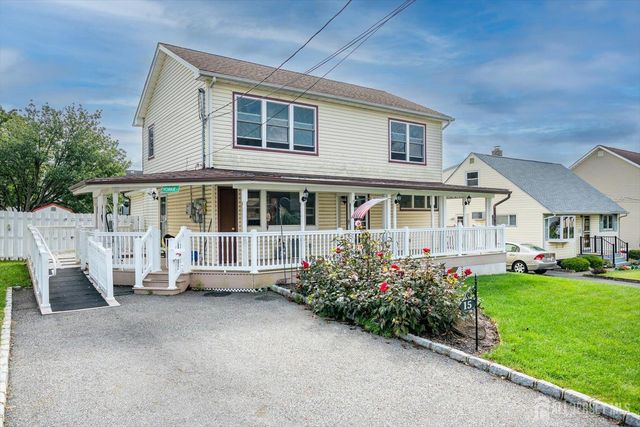 15 Lowell Street, Iselin, NJ 08830