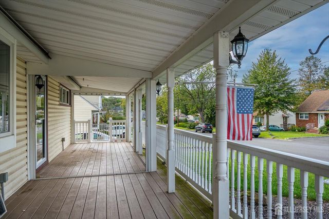 15 Lowell Street, Iselin, NJ 08830