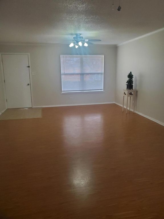 Image 2 of property listing at 221 Nottingham Trail, San Angelo, TX 76901