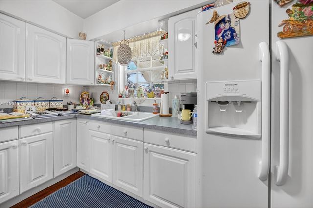 9401 SW 97th Avenue, Miami, FL 33176