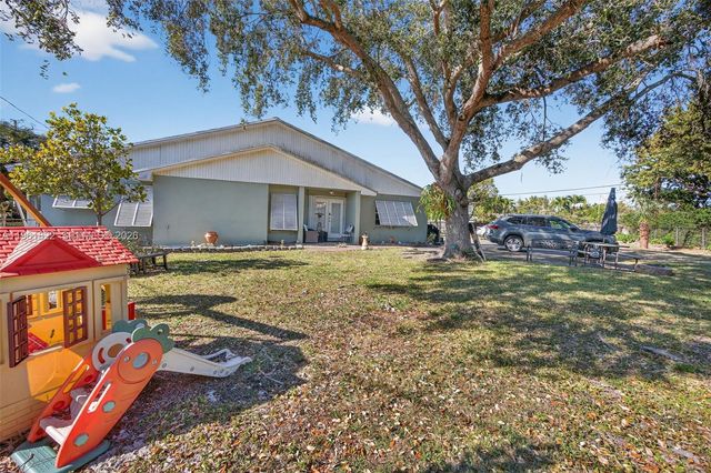 9401 SW 97th Avenue, Miami, FL 33176