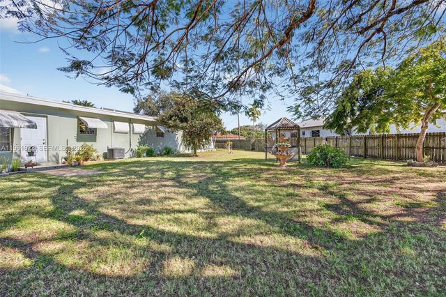 9401 SW 97th Avenue, Miami, FL 33176