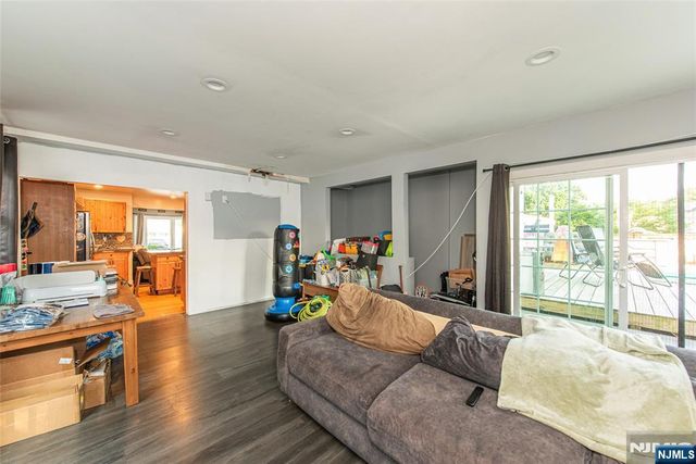 73 Bergen Avenue, Wanaque, NJ 07420