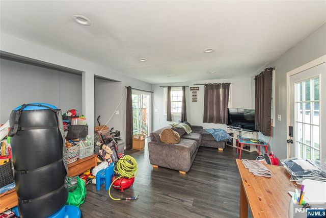 73 Bergen Avenue, Wanaque, NJ 07420