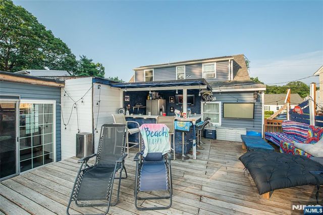 73 Bergen Avenue, Wanaque, NJ 07420
