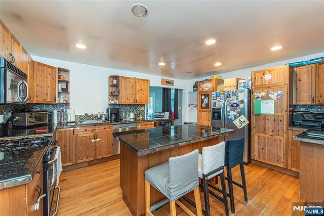 73 Bergen Avenue, Wanaque, NJ 07420