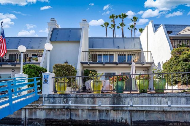 38 Antigua Ct, Coronado, CA 92118