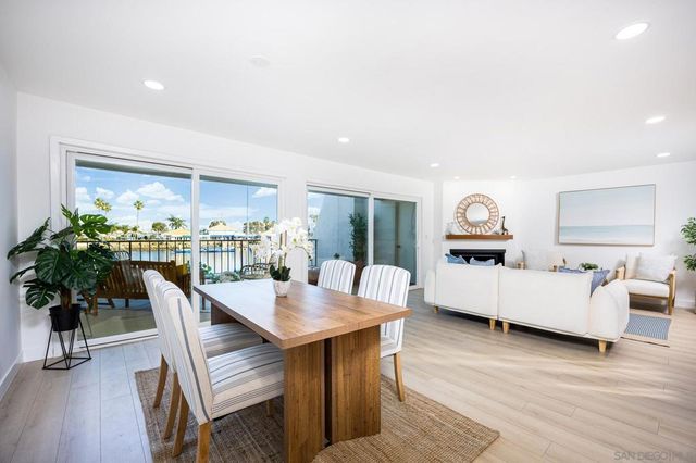 38 Antigua Ct, Coronado, CA 92118